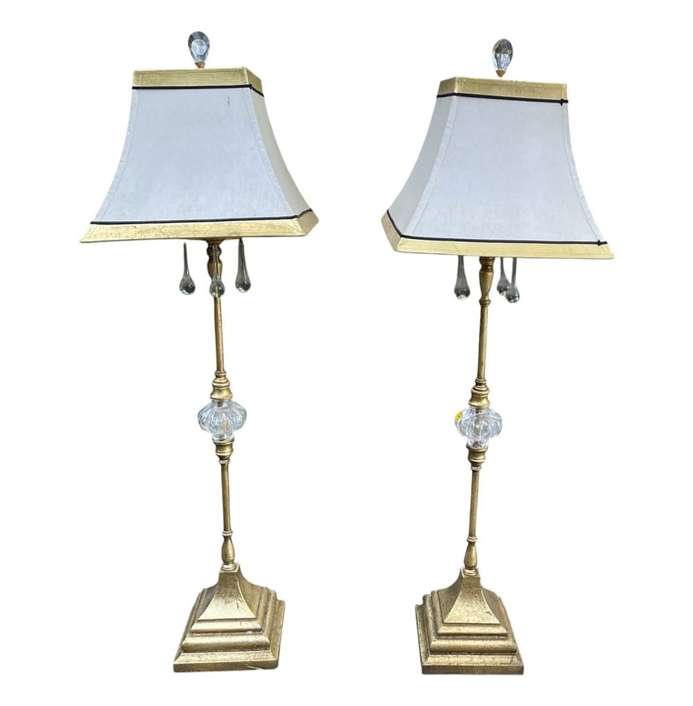Lot 164: MATCHED PAIR TALL HOLLYWOOD REGENCY TABLE LAMPS