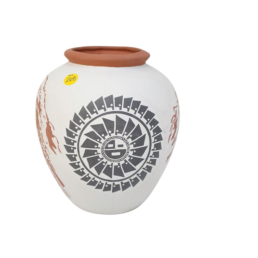 Lot 268: LARGE NATIVE AMERICAN NAVAJO TSOSIE POTTERY VASE