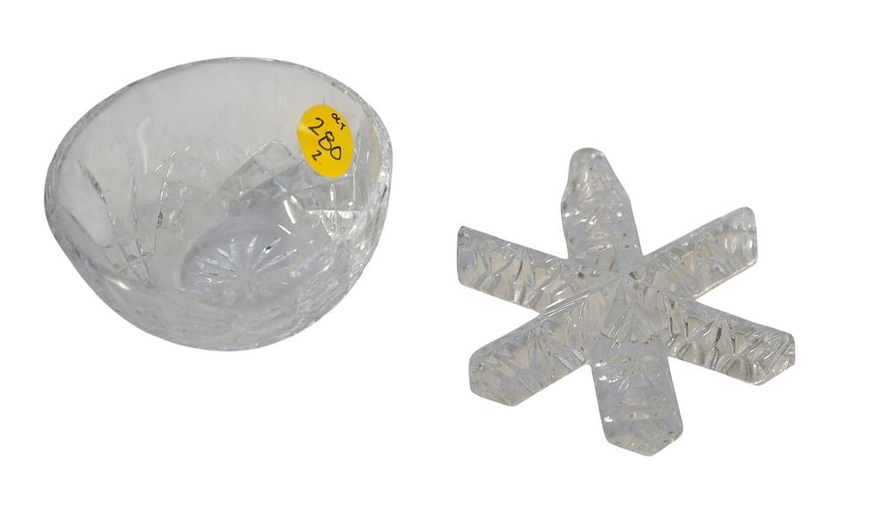 Lot 280: 2 PIECES OF WATERFORD CRYSTAL