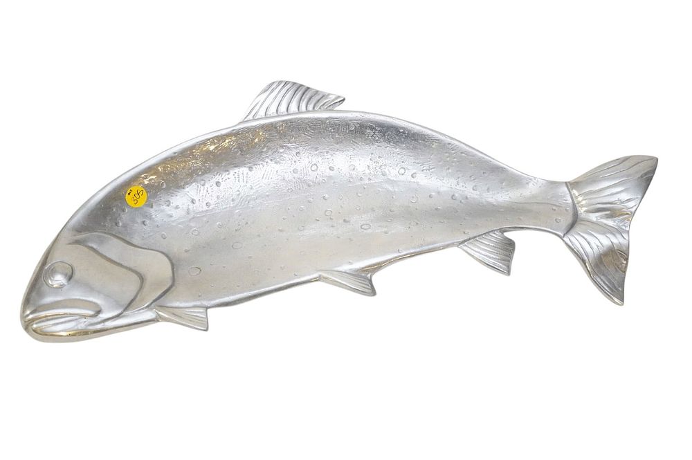 Lot 305: VINTAGE BRUCE FOX FOR WILTON ALUMINUM FISH SERVING PLATTER