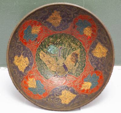 קערה מתכתית דקורטיבית אוריינטלית: טווס ומנדלה