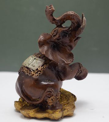 פסלון דקורטיבי של פיל