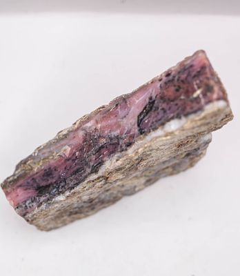 פרוסת רודוניט גולמית (Raw Rhodonite Slice/Slab)