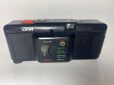 מצלמת פילם קומפקטית וינטג' יפנית: Toma M-616 פורמט 35 מ"מ (מס' סידורי 704726), סביבות 1985