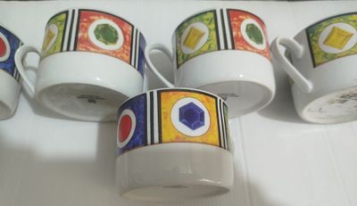 סט 5 ספלי קפה/תה מפורצלן (וינטג') – דוגמה גיאומטרית צבעונית בעיטור אבנים טובות / צורות חתוכות