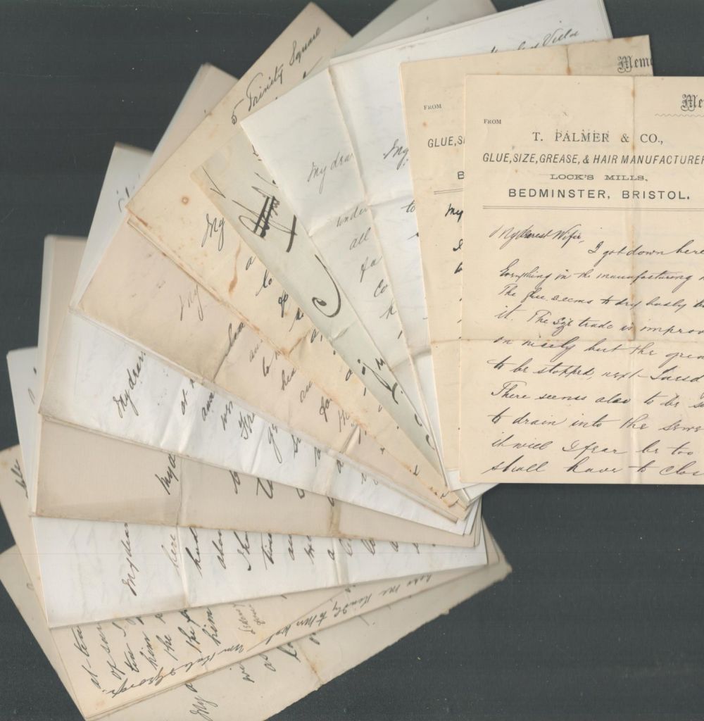 Lot 700: 31 letters of 4 pages. Mainly addressed to...
