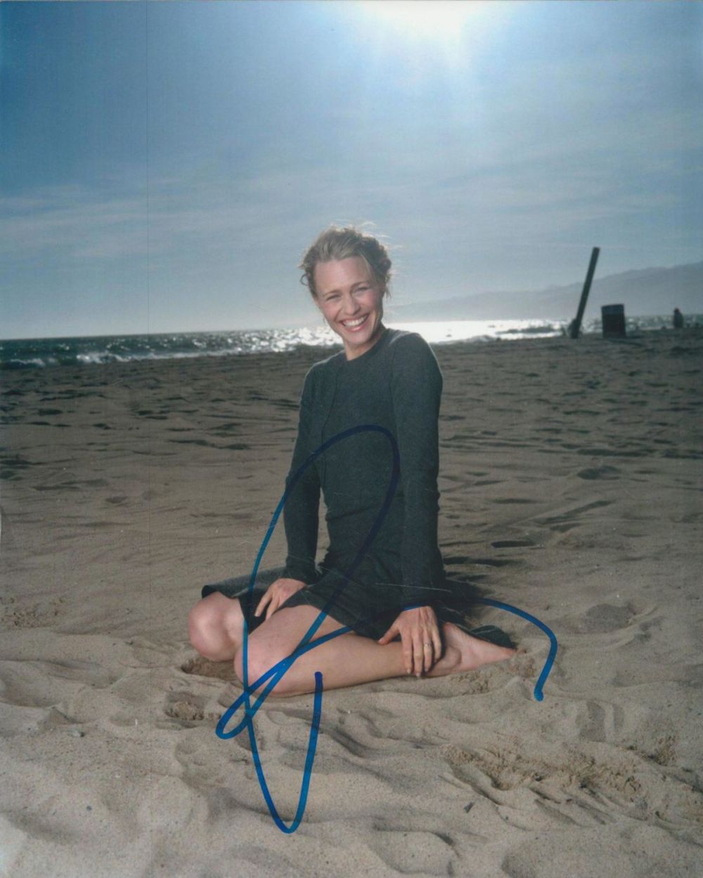 Lot 250: Robin Wright Penn signed 10x8 inch colour photo....