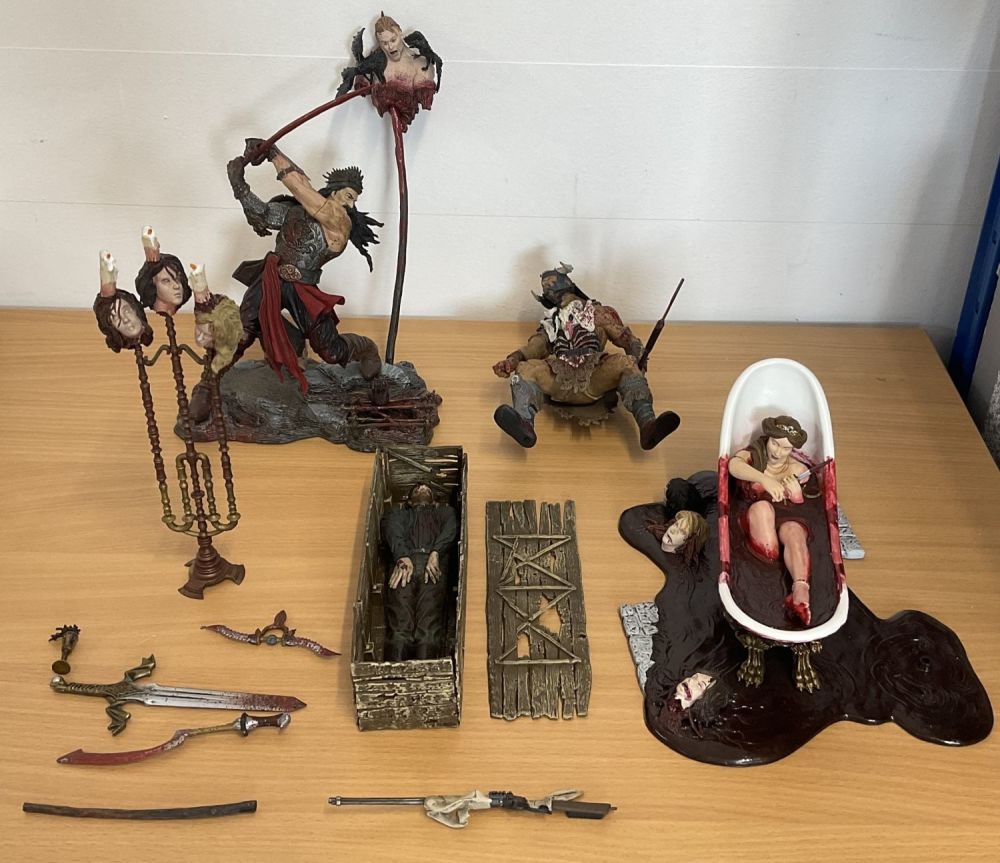 Lot 96: Gruesome Diarama 2 x Standing Figures, Lady in...