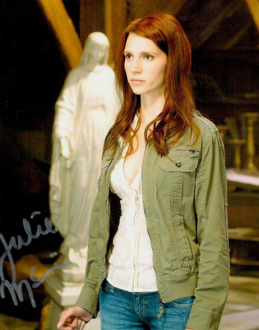Lot 173: Julie McNiven signed 10x8 inch colour photo. Good...