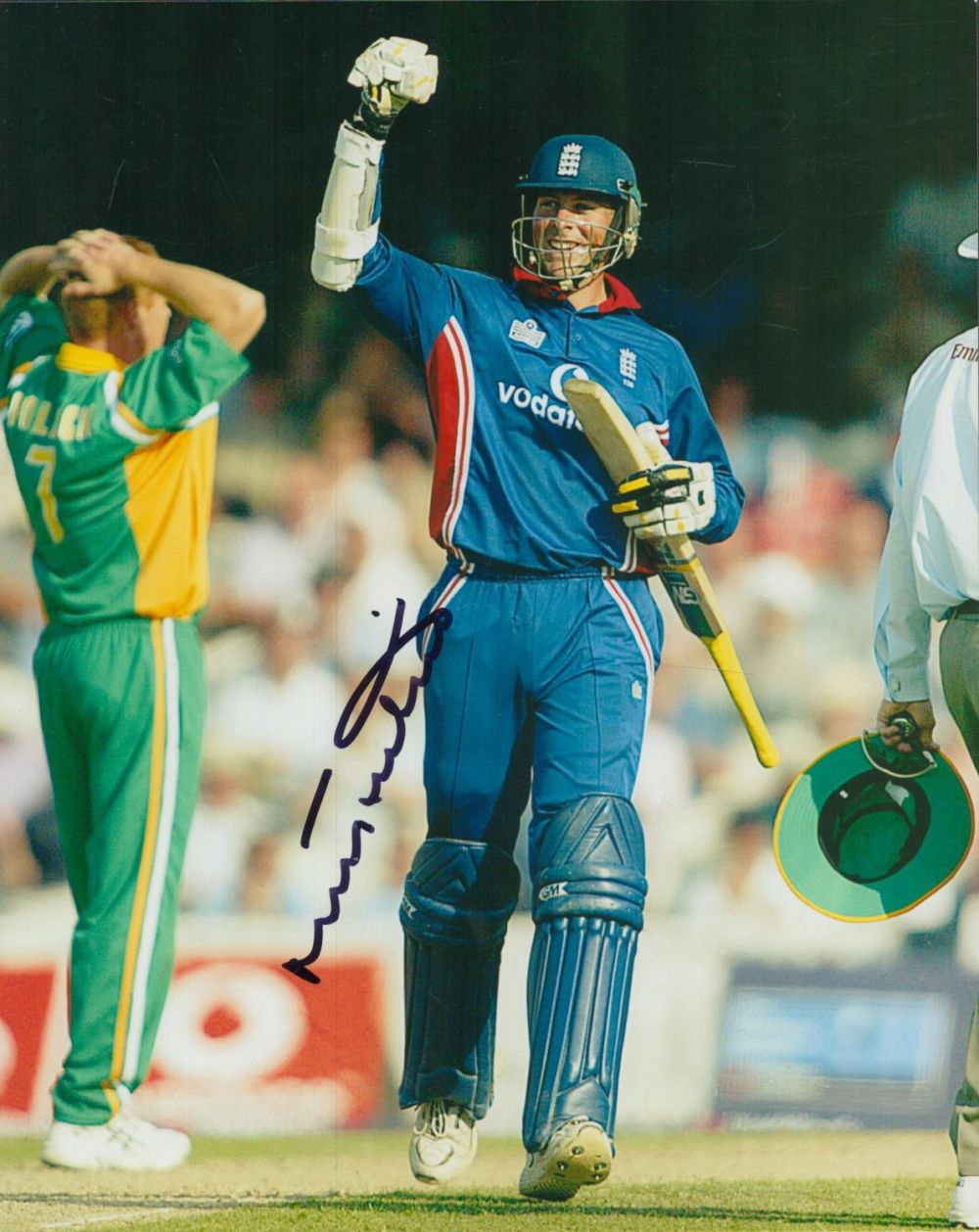 Lot 239: Cricket Marcus Trestcothick signed 10x8 inch colour photo...