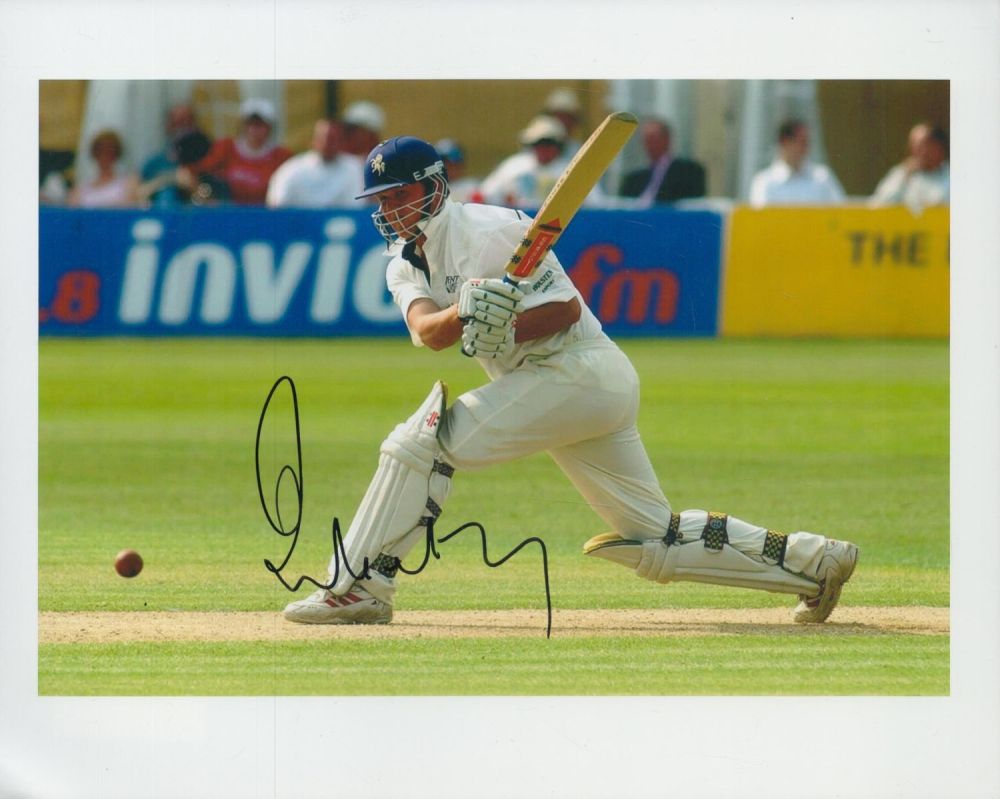 Lot 243: Cricket Robert Key signed 10x8 inch colour photo...