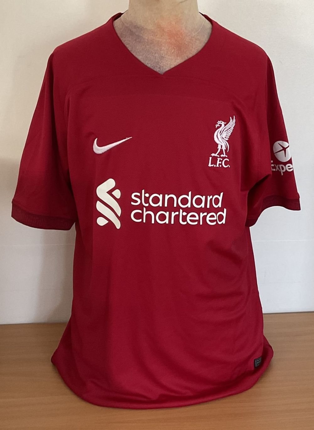 Lot 249: Football Jurgen Klopp signed Liverpool home shirt size...