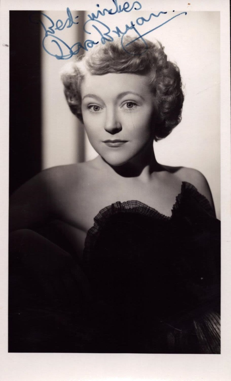 Lot 461: Dora Bryan signed 5x3inch vintage photo. Good condition...