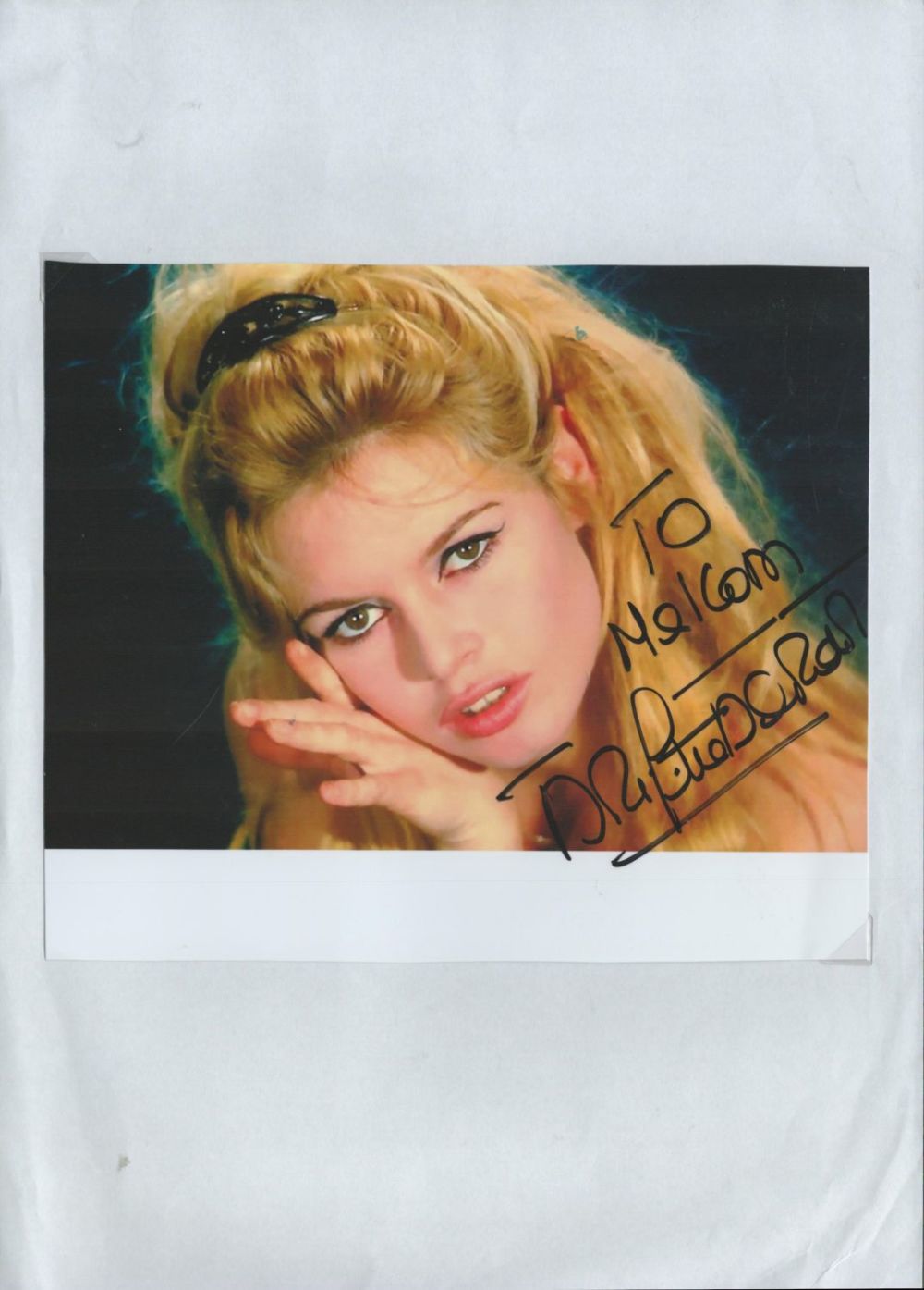 Lot 520: Brigitte Bardot signed 8x6inch colour photo. Dedicated. Good...
