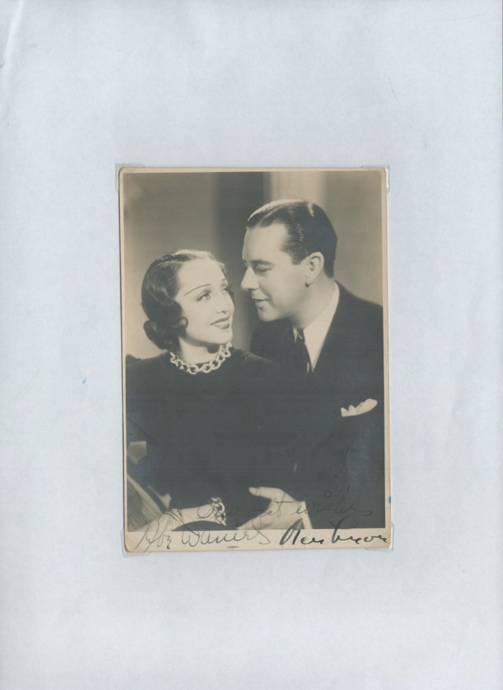 Lot 522: Bebe Daniels signed 6x4inch vintage photo. Good condition...