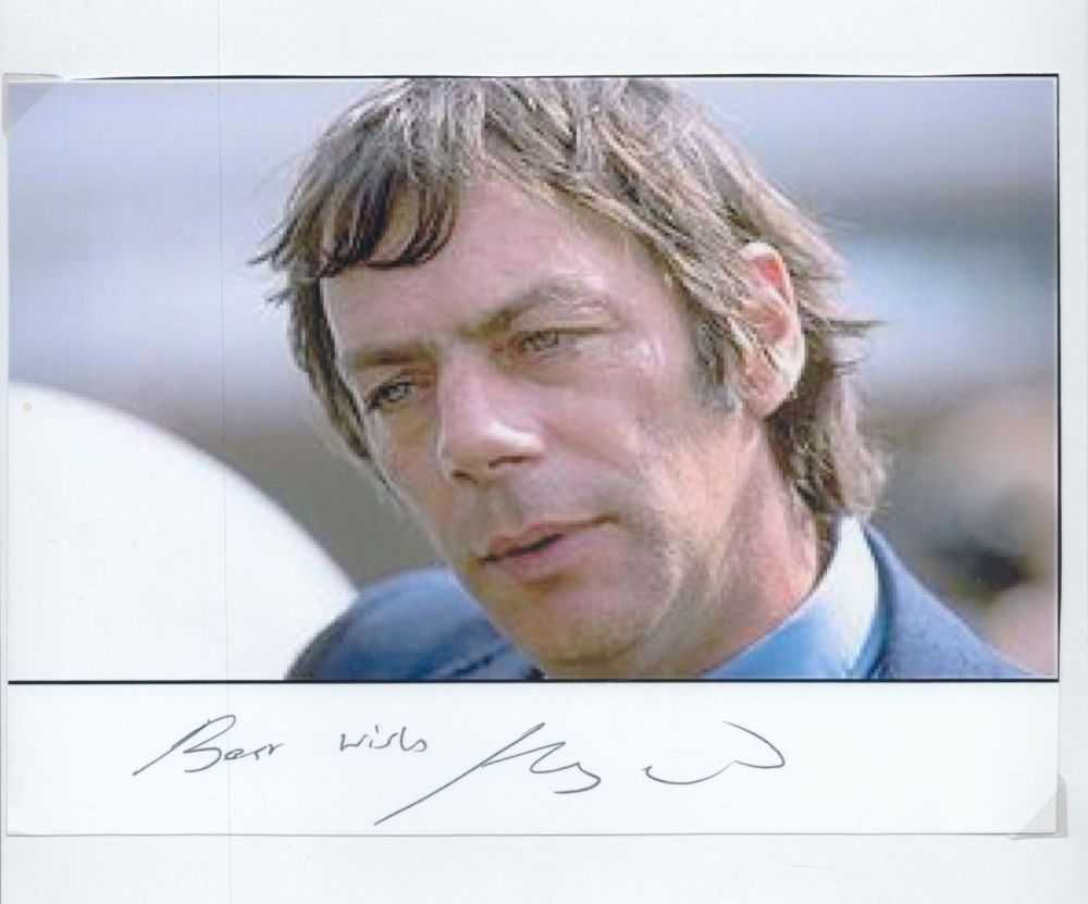 Lot 537: Henry Cecil signed 8x6inch colour photo. Good condition...
