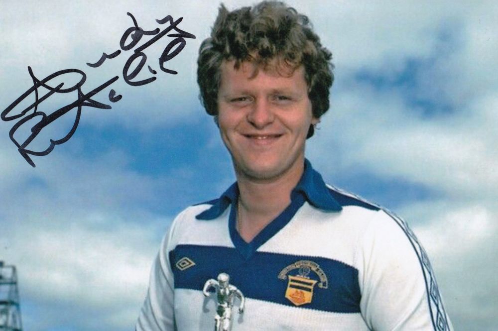 Lot 605: Autographed ANDY RITCHIE 6 x 4 photo :...