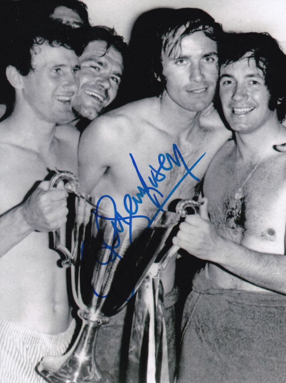 Lot 615: Autographed JOHN DEMPSEY 8 x 6 photo :...