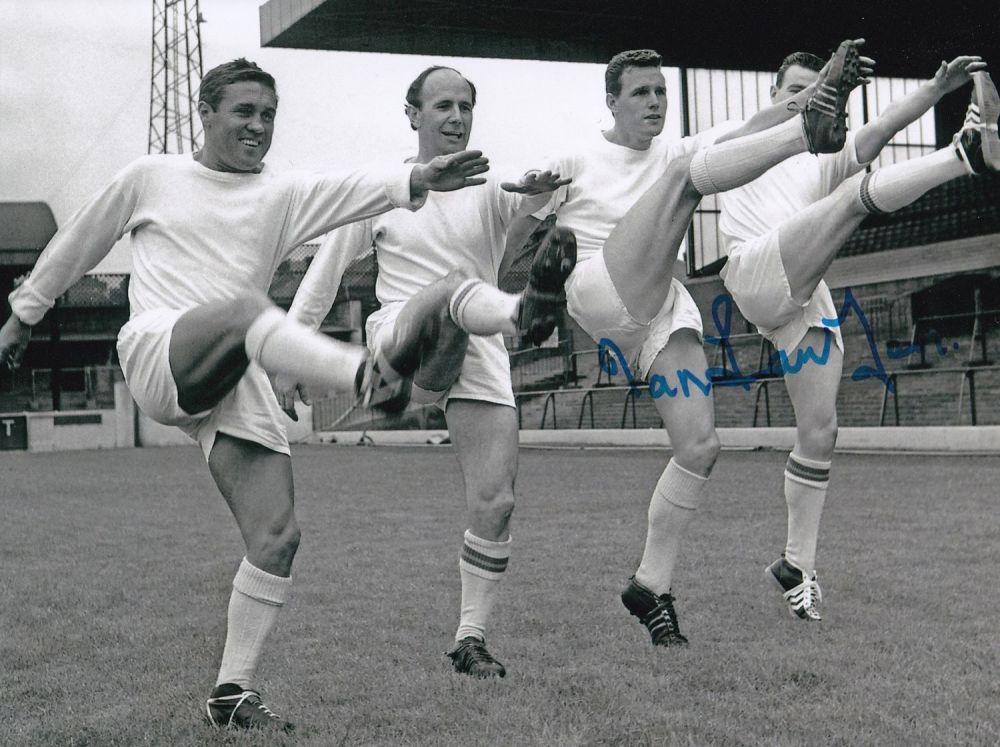 Lot 621: Autographed IAN LAWSON 8 x 6 photo :...