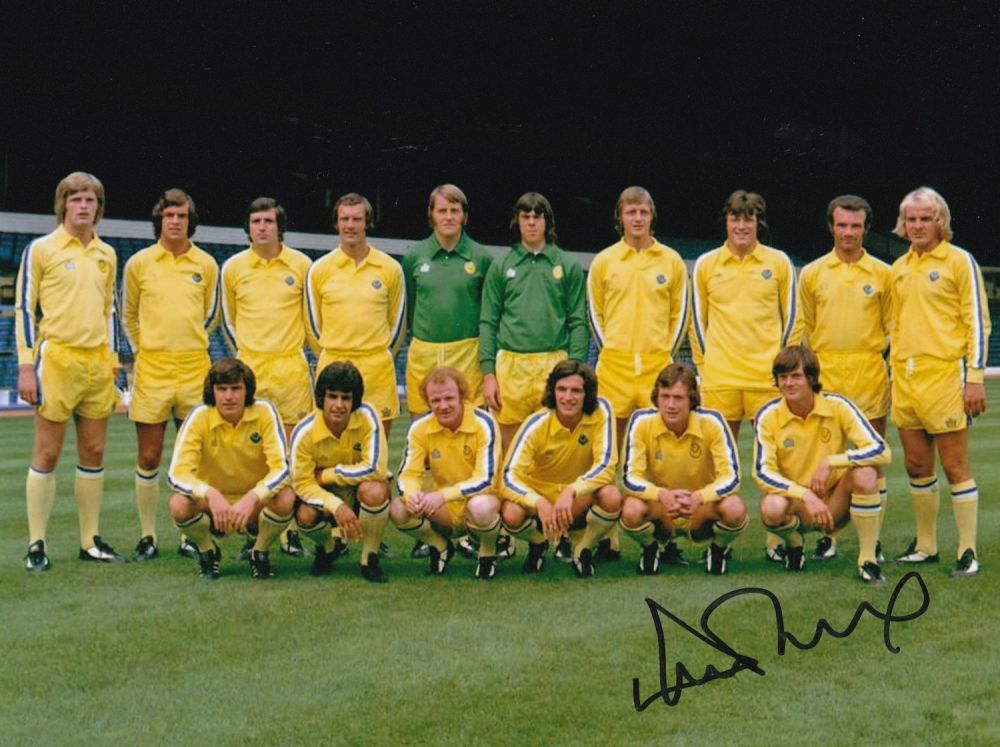 Lot 623: Autographed DUNCAN McKENZIE 8 x 6 photo :...