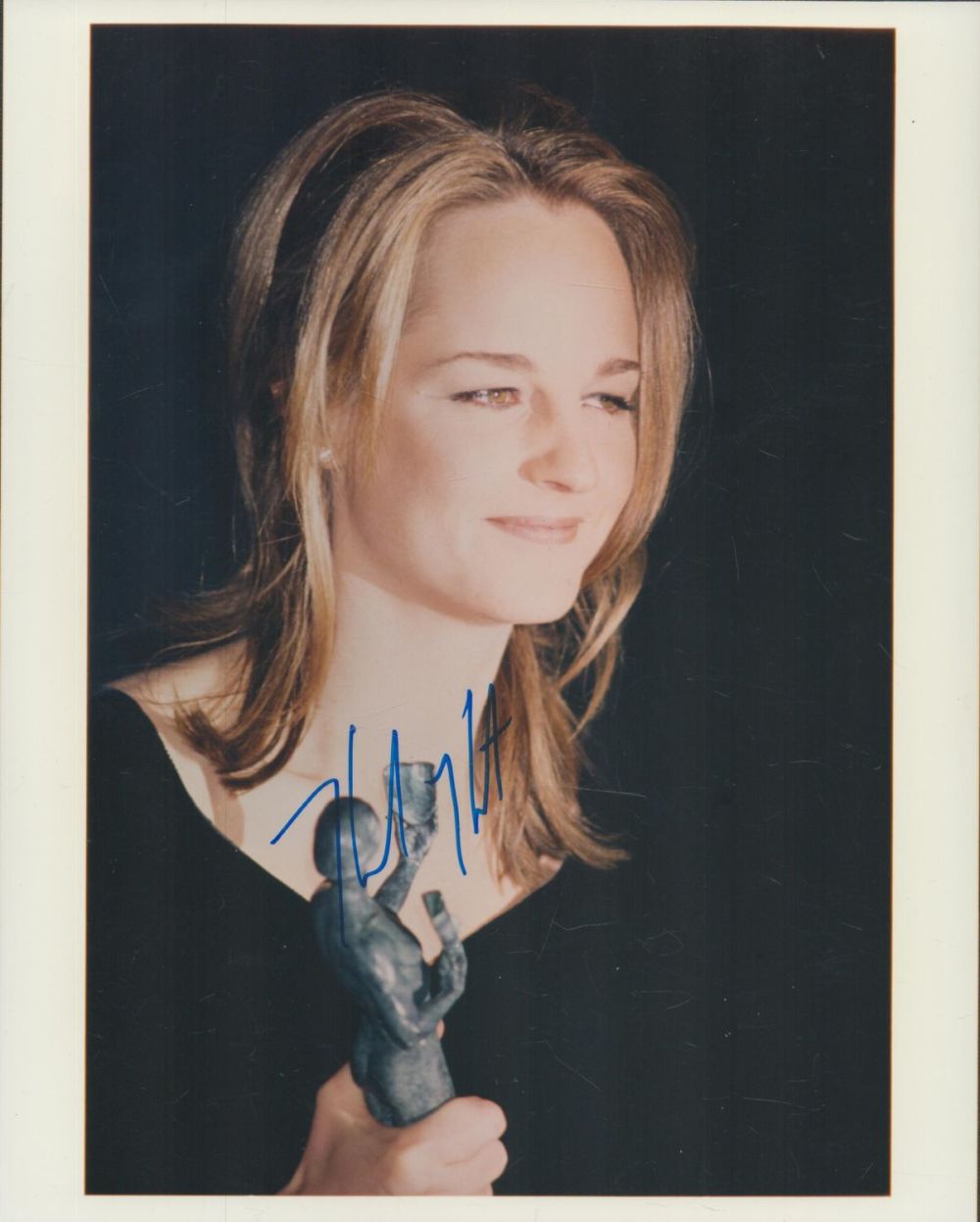 Lot 743: Helen Hunt signed 10x8 colour photo. Good condition...