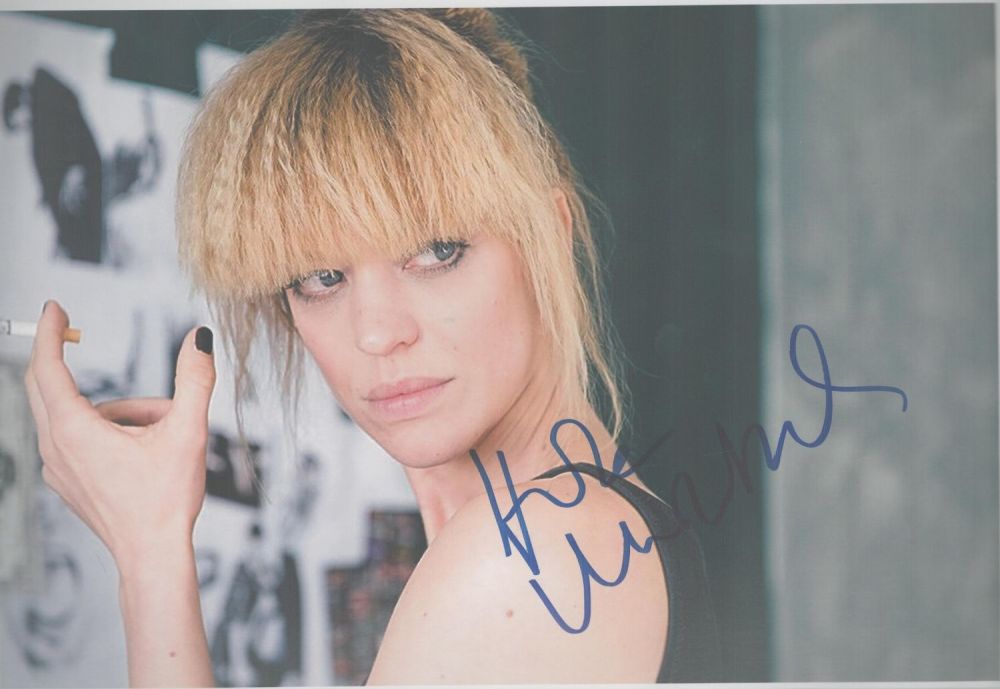 Lot 189: Heike Makatsch signed 12x8 colour photo. Good condition....