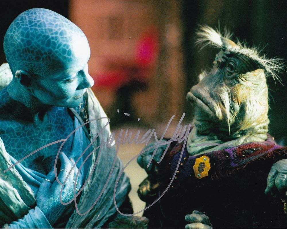 Lot 217: Super Sale! Farscape Virginia Hey hand signed 10x8...