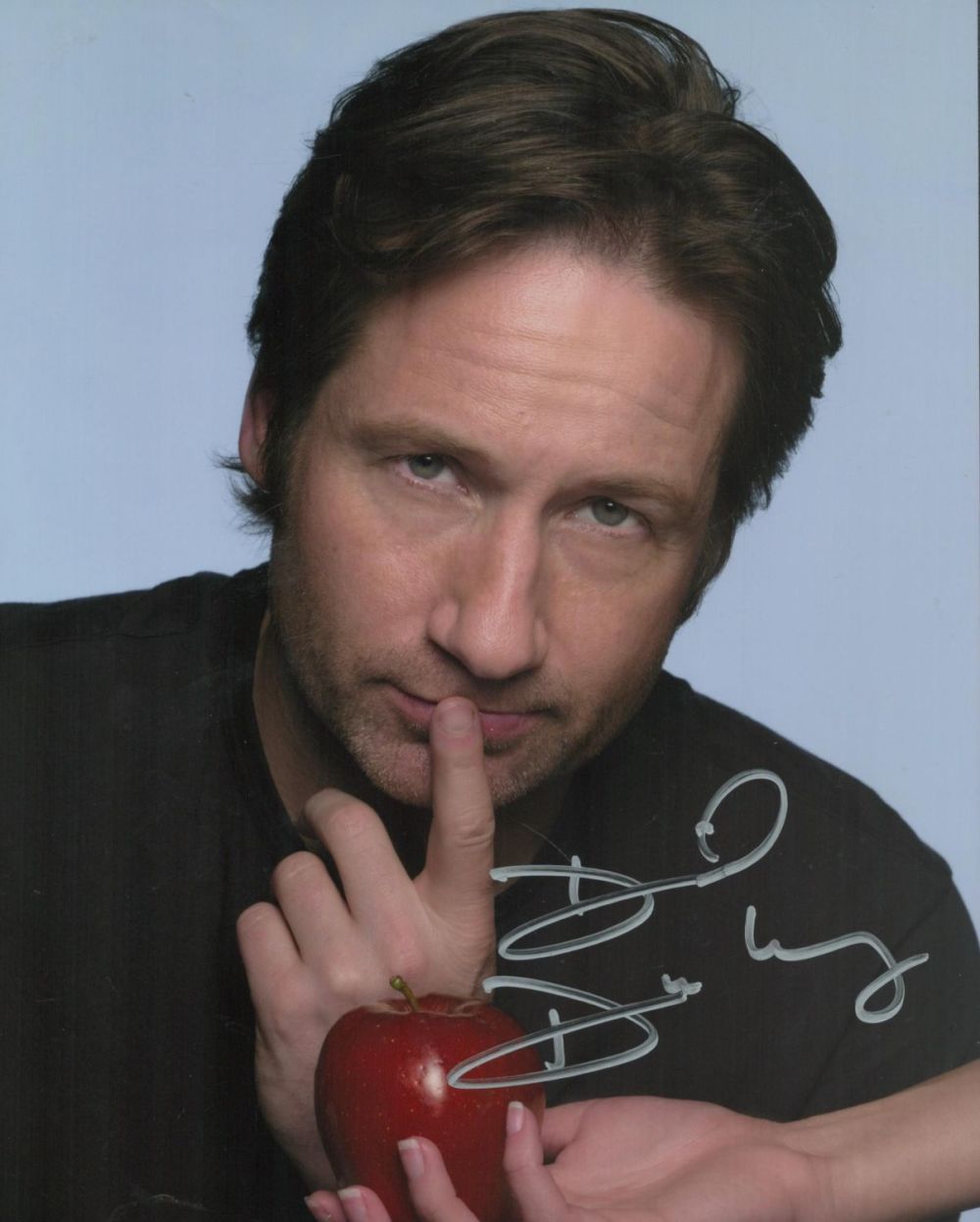 Lot 320: David Duchovny colour photo. 10x8 Inch. Is an...
