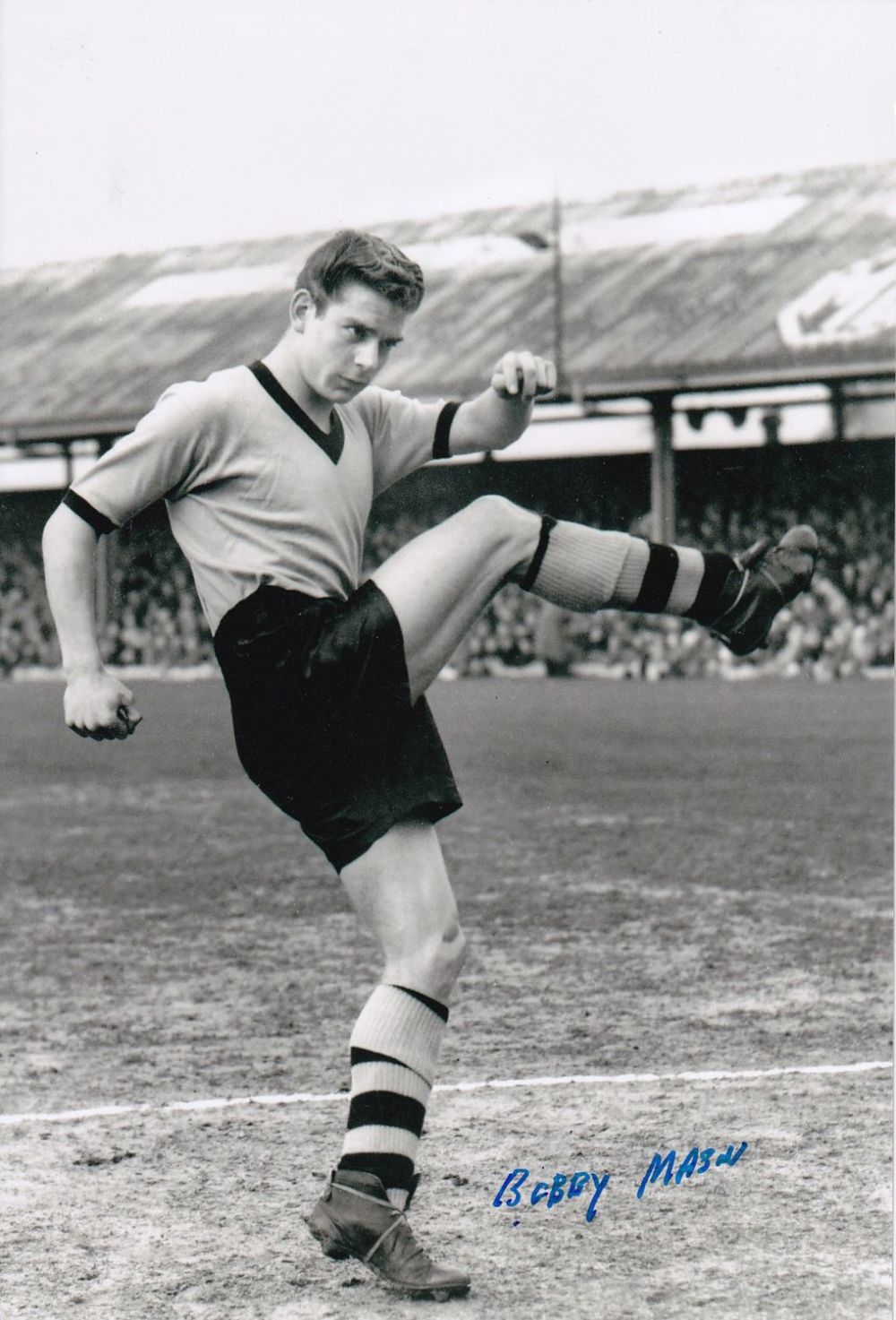 Lot 526: Autographed BOBBY MASON 12 x 8 photo :...