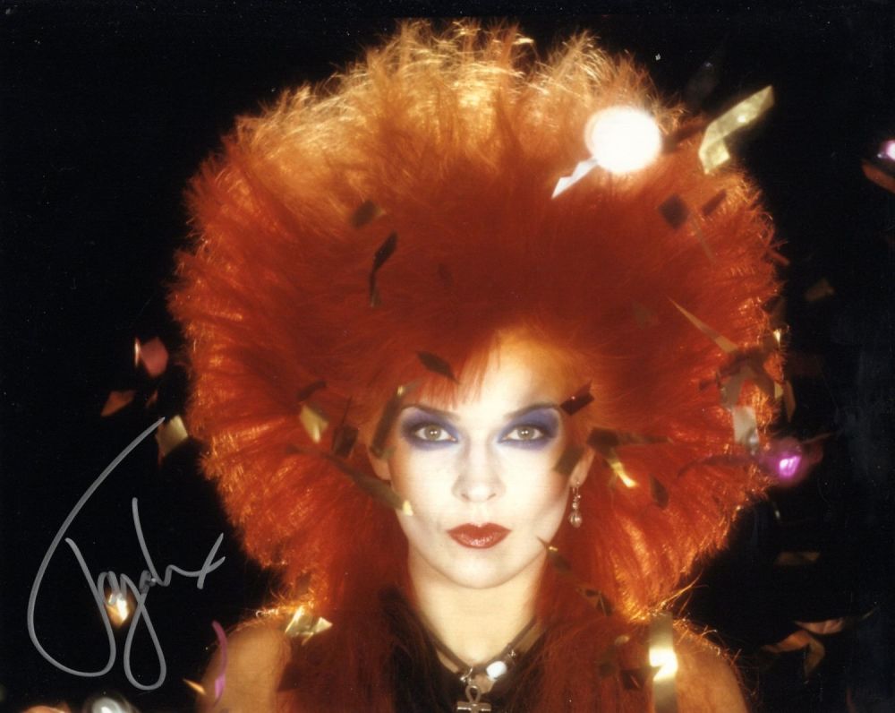 Lot 614: Iconic Pop music and Punk rock star Toyah...