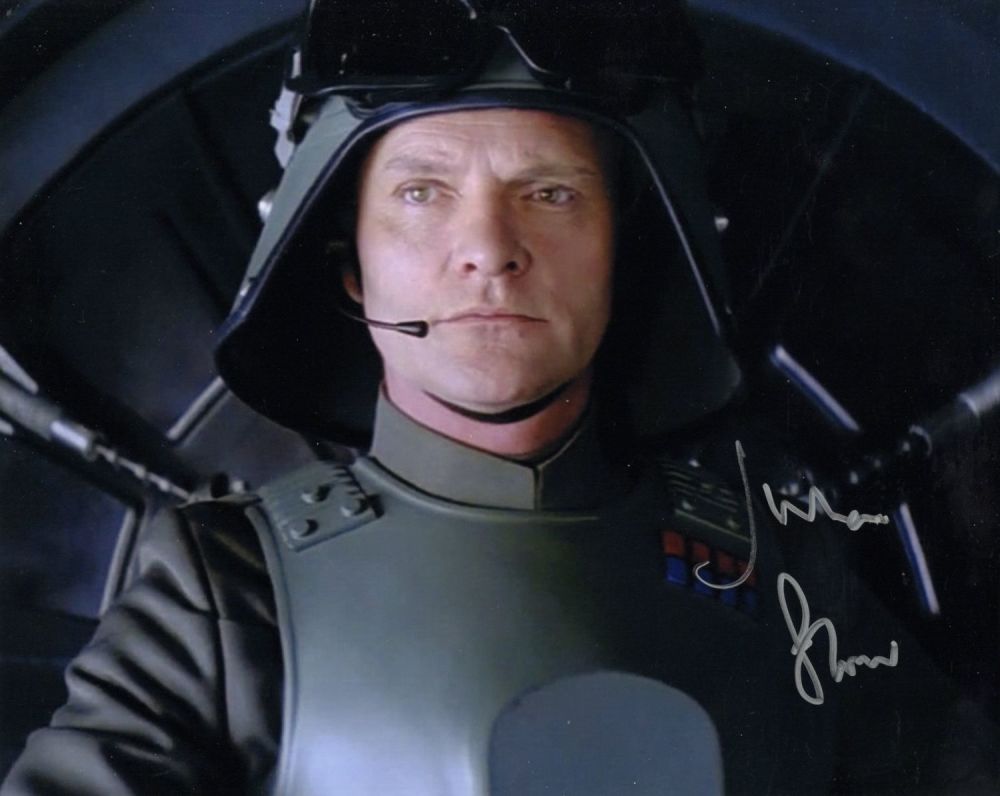 Lot 650: Star Wars A New Hope 8x10 photo signed...