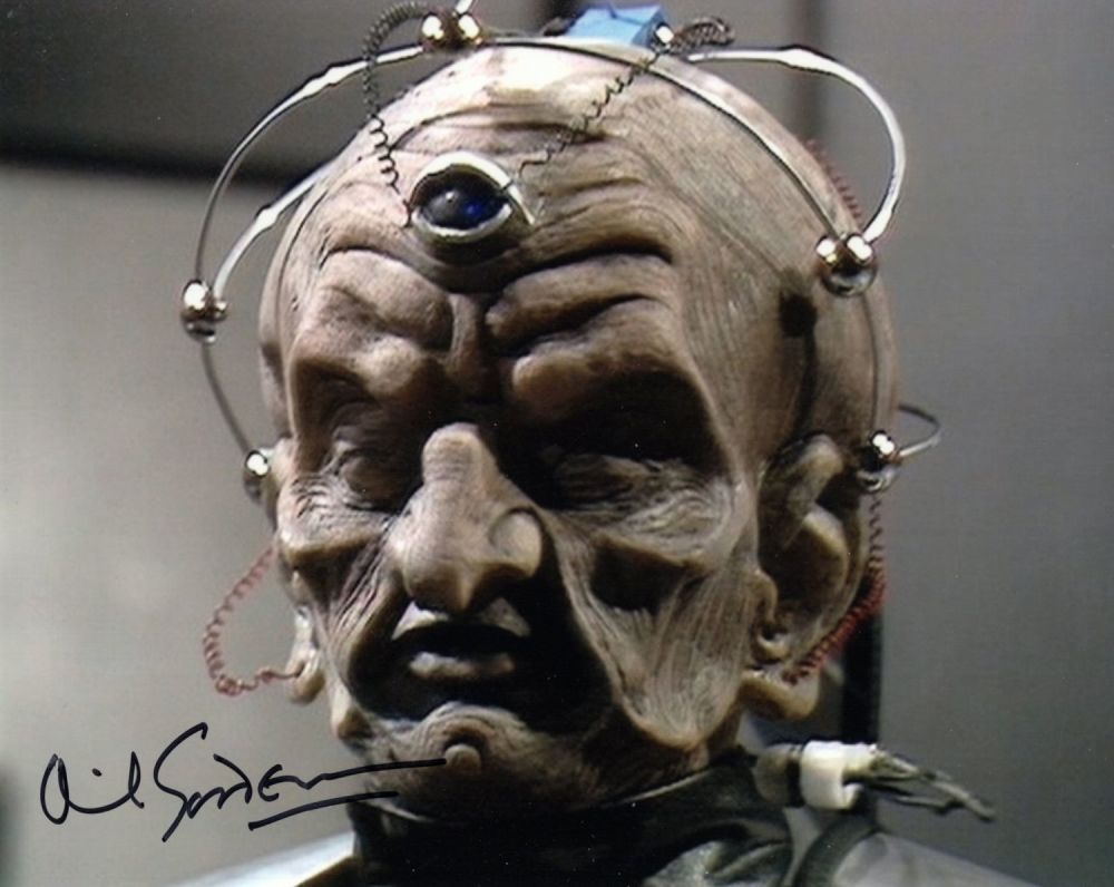 Lot 662: Doctor Who 8x10 photo signed by actor David...