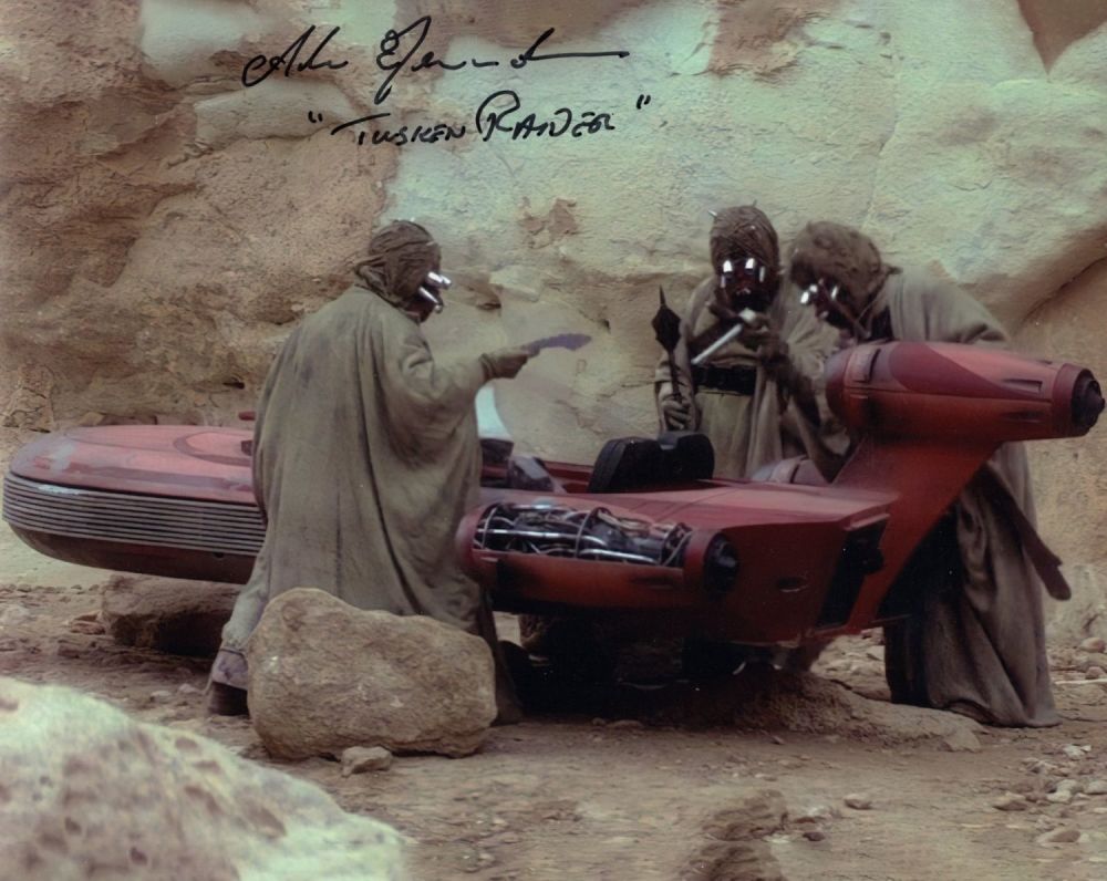 Lot 670: Star Wars Episode IV A New Hope 8x10...