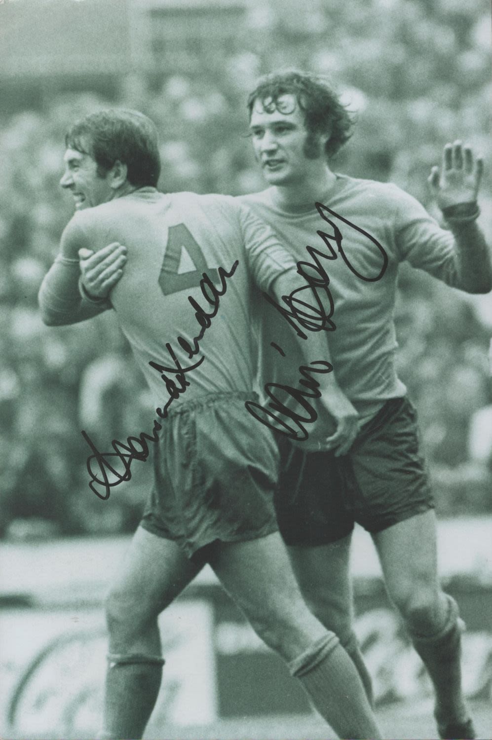 Lot 560: Football. Howard Kendall and Colin Harvey Signed 12...