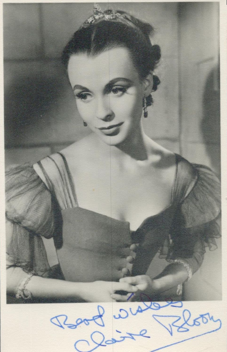 Lot 466: Clarire Bloom signed 6x4inch black and white photo....