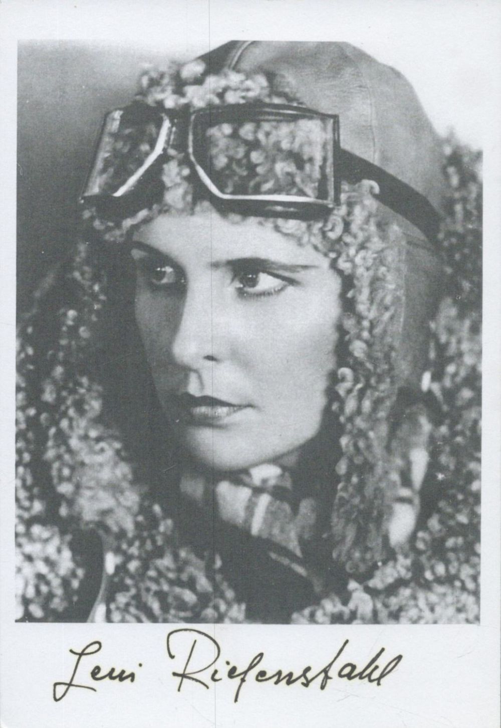 Lot 487: Leni Riefenstahl signed 6x4inch black and white photo....