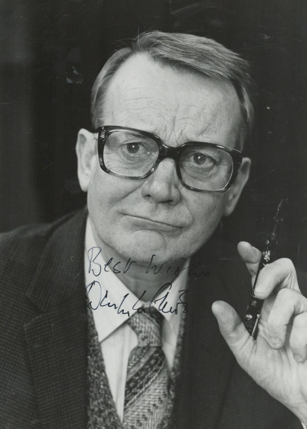 Lot 201: Denholm Elliott signed 10x8 inch black and white...