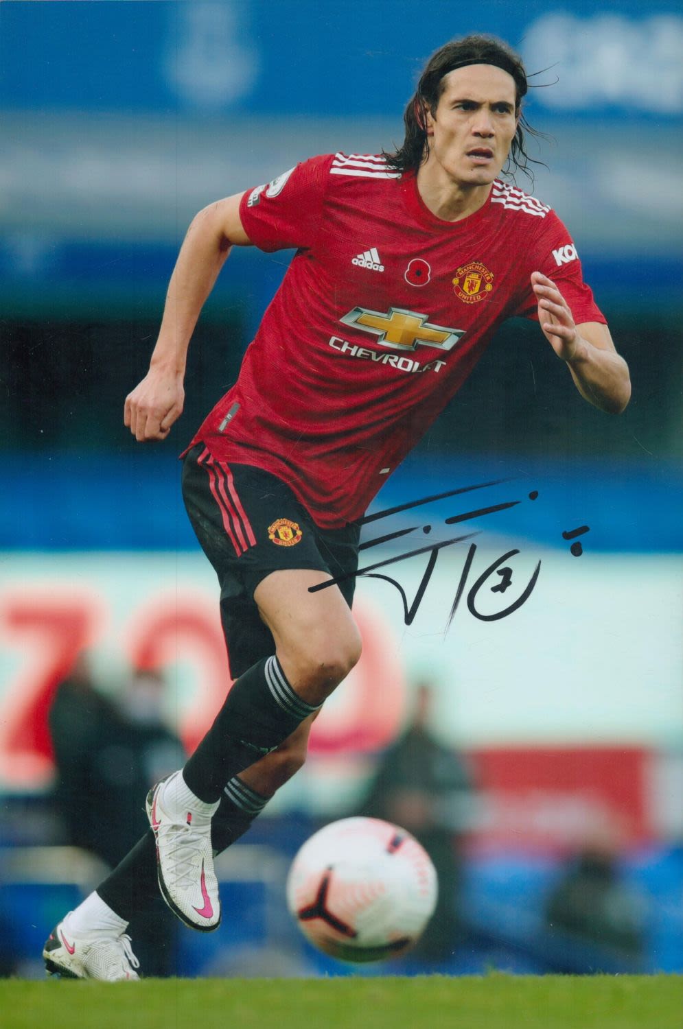 Lot 80: Football Edinson Cavani signed 12x8 inch colour photo...