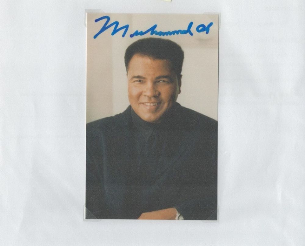 Lot 261: Boxing Muhammad Ali signed 6x4 inch colour photo....