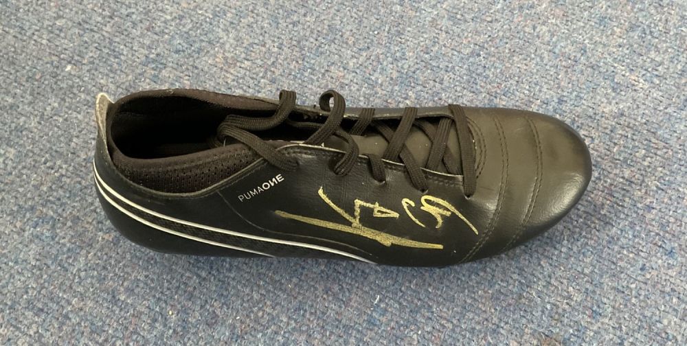 Lot 289: Football Spanish Footballer Gerard Deulofeu Signed Puma Size...