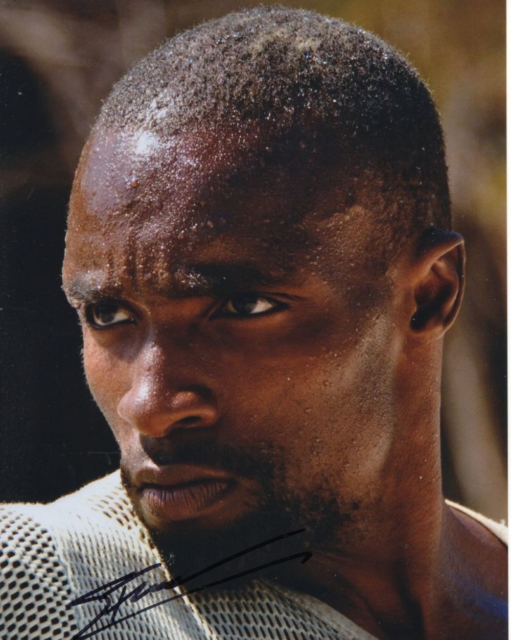 Lot 291: 007 James Bond 8x10 inch photo signed by...