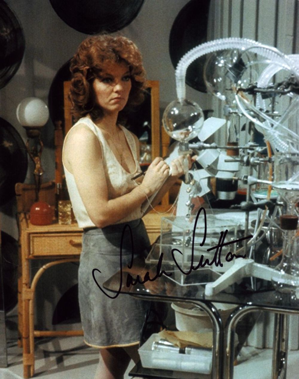 Lot 680: Sarah Sutton signed 10x8 inch DR WHO colour...