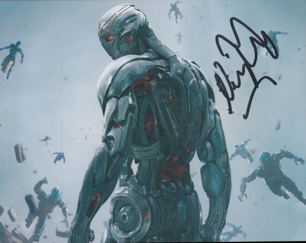 Lot 173: Neil Fingleton signed 10x8 inch colour photo. Good...