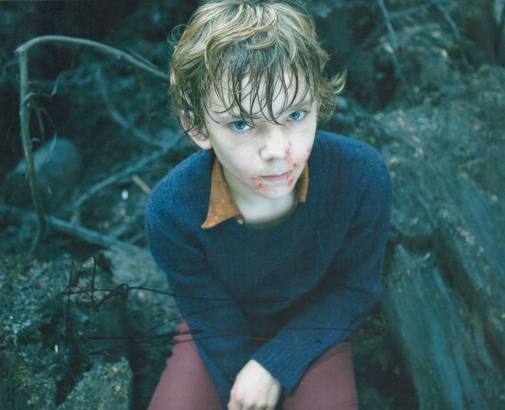Lot 205: Harry Treadaway signed 10x8 inch colour photo. Good...