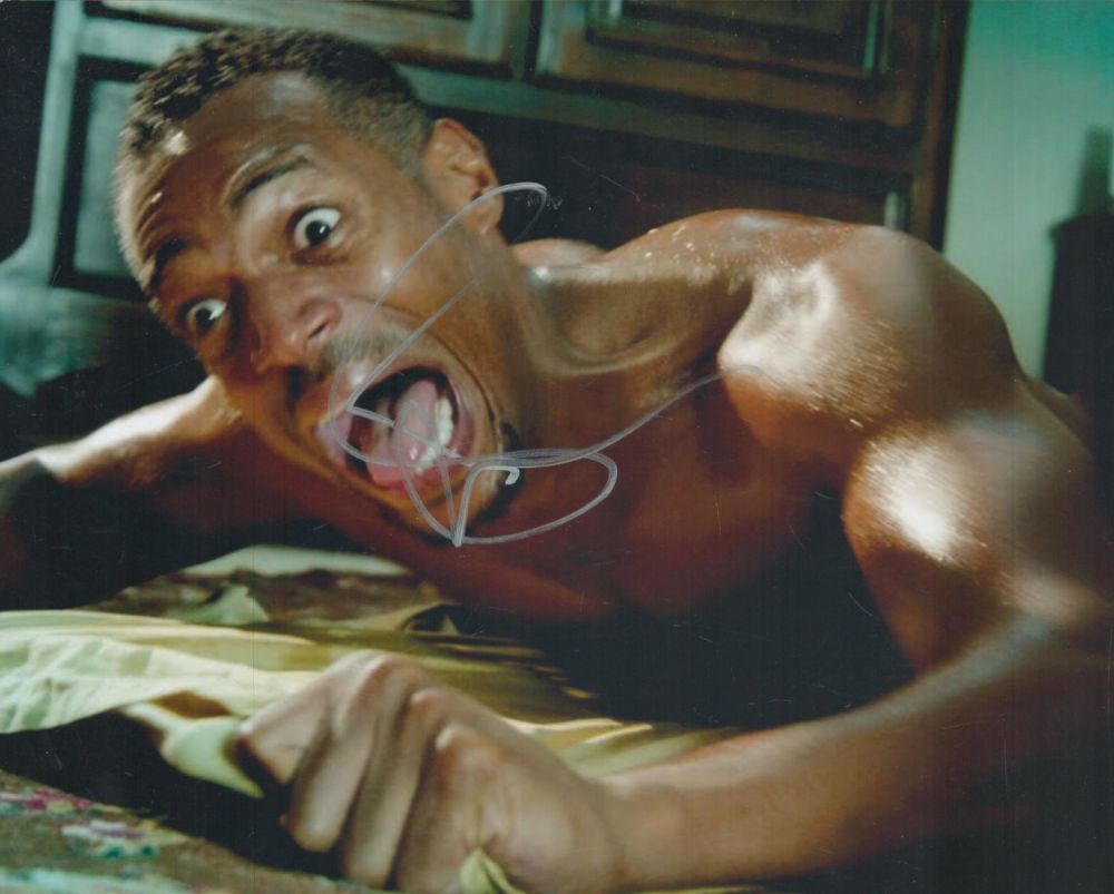 Lot 217: Marlon Wayans signed 10x8 inch colour photo. Good...