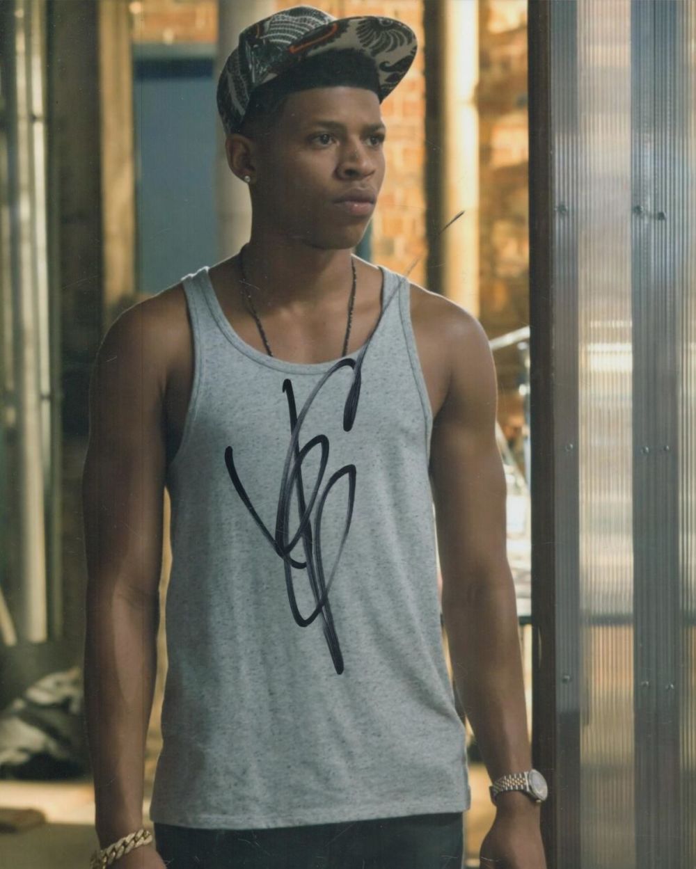 Lot 274: Bryshere Y Gray signed 10x8 inch colour photo....