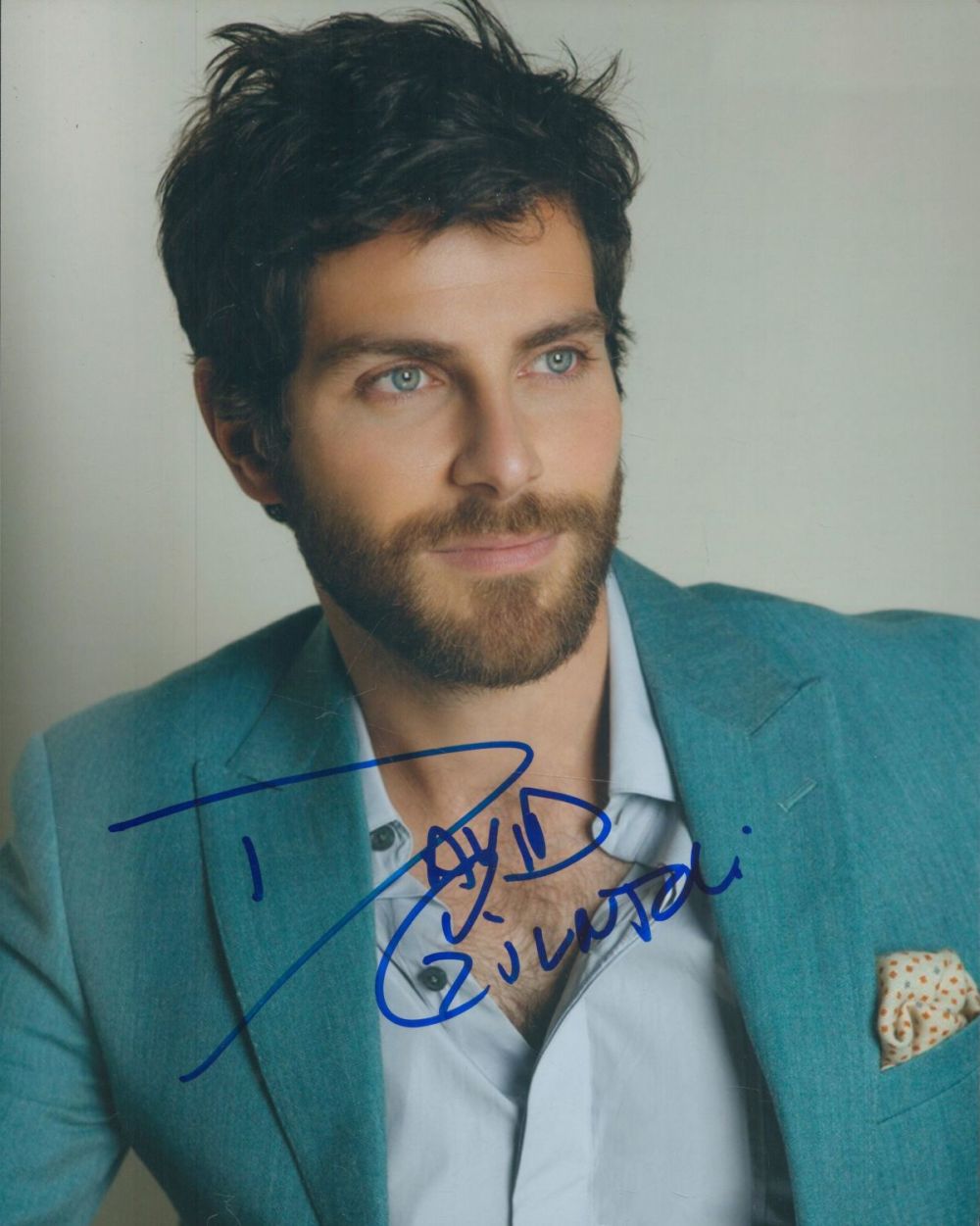Lot 278: David Giuntoli signed 10x8 inch colour photo. Good...