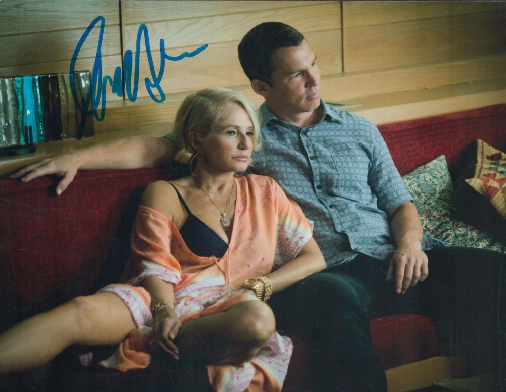 Lot 281: Shawn Hatosy signed 10x8 inch colour photo. Good...