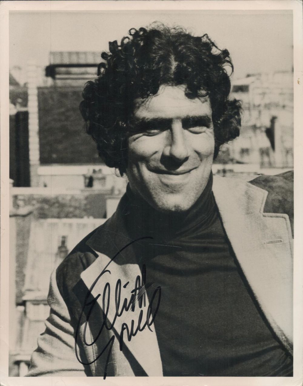 Lot 321: Elliott Gould signed 10x8 inch black and white...