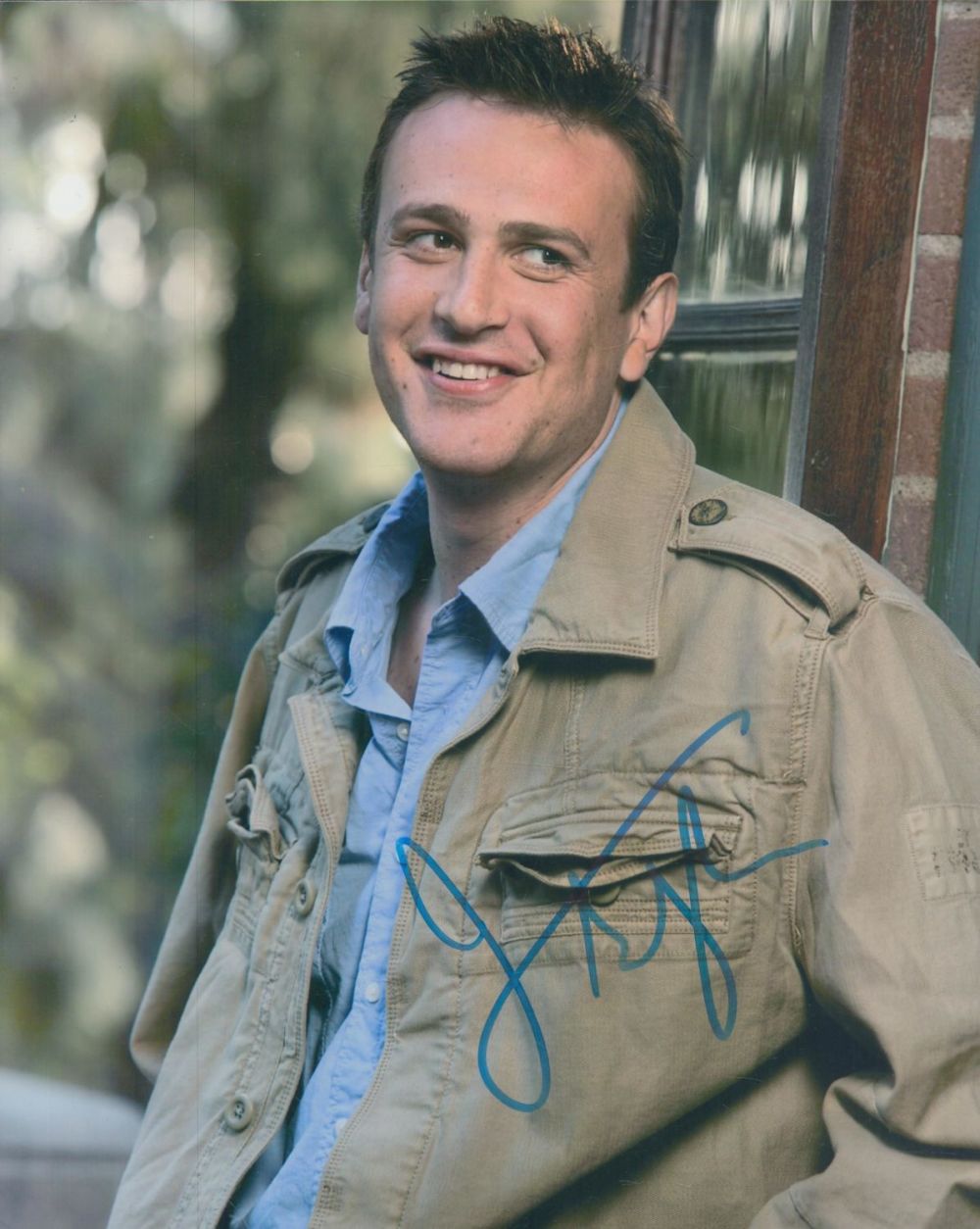 Lot 364: Jason Segel signed 10x8 inch colour photo. Good...